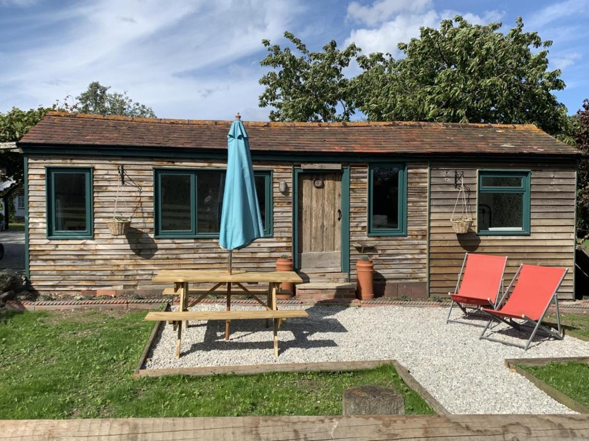 Truly Kentish Holiday Lets Teynham Exterior foto