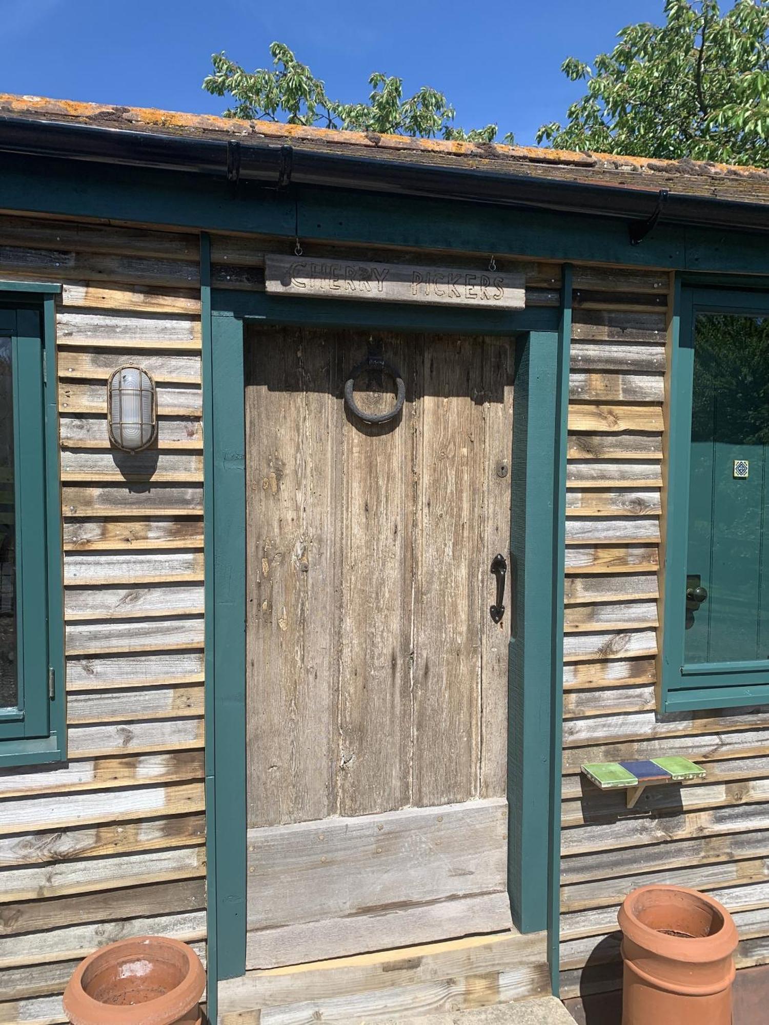 Truly Kentish Holiday Lets Teynham Exterior foto